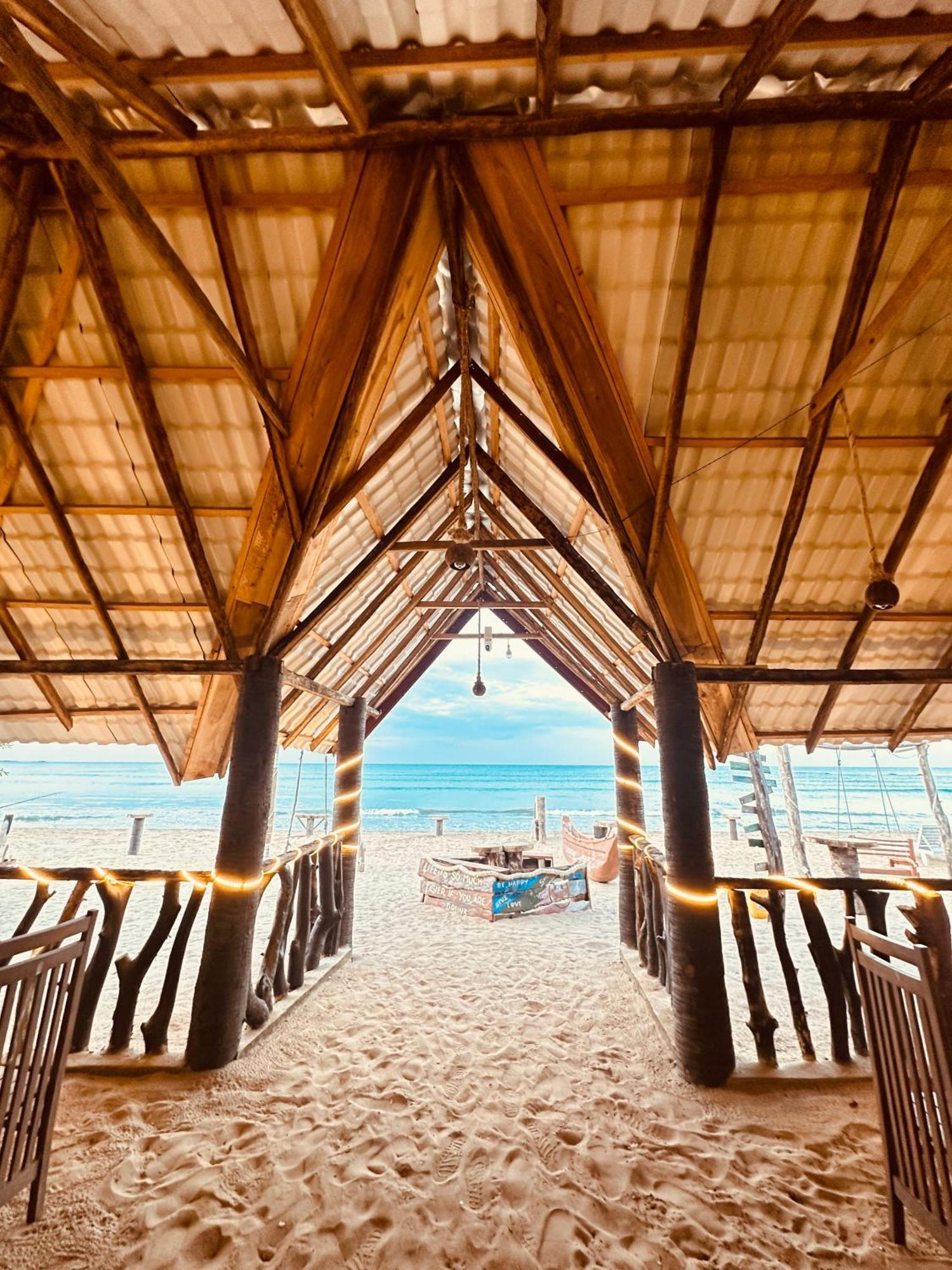 Surfing Beach Nilaveli Trincomalee Εξωτερικό φωτογραφία
