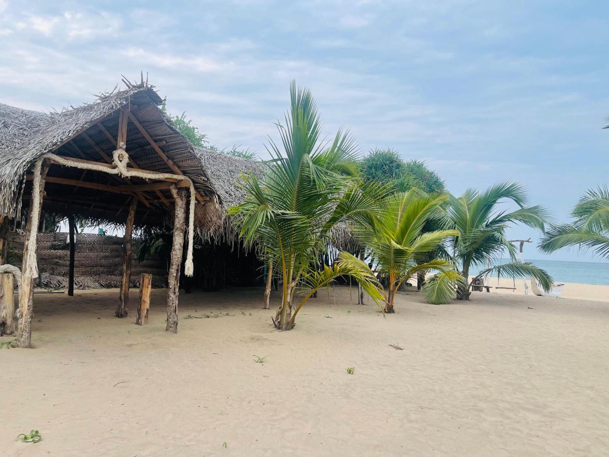 Surfing Beach Nilaveli Trincomalee Εξωτερικό φωτογραφία